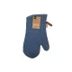 Βαμβακερό καπιτονέ γάντι φούρνου Finesse CHEF με μοντέρνα όψη τζιν (denim) και κομψό δερμάτινο θηλιάκι κρεμάσματος.