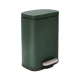 Μεταλλικός κάδος μπάνιου Spirella Akira 5L σε χρώμα Dark Green με ασημί πεντάλ.