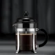 Bodum Caffettiera 1914-01-1 καφετιέρα πρέσα με καφέ σε σκούρο φόντο