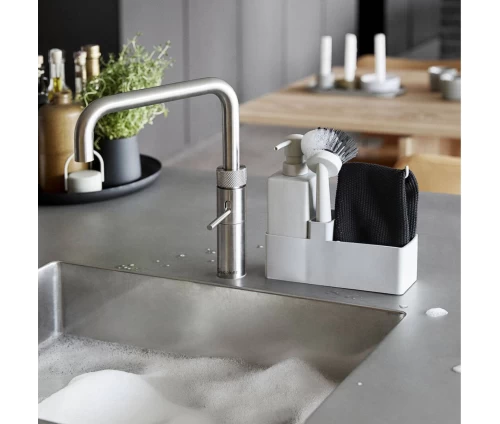 Μοντέρνα διακόσμηση νεροχύτη κουζίνας με το σετ οργάνωσης Zone Denmark Singles σε Warm Grey