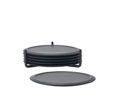 Λεπτομέρεια των μαύρων σουβέρ σιλικόνης της Zone Denmark, ιδανικά για να προστατεύουν τις επιφάνειες από υγρασία και γρατζουνιές.