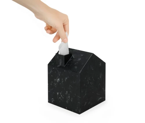 Κάλυμμα κουτιού χαρτομάντηλων Umbra Casa Black σε σχήμα σπιτιού με καμινάδα