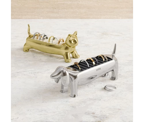 Μεταλλική βάση κοσμημάτων Umbra Ali Cat σε σχήμα γάτας Munchkin, μαζί με μπιζουτιέρα σκυλάκι σε ασημί γυαλιστερό.