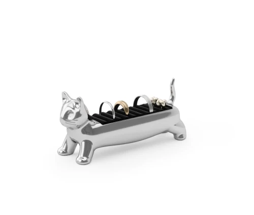 Ασημί μεταλλική βάση κοσμημάτων Umbra Ali Cat σε σχήμα γάτας με μαύρη βελούδινη επένδυση για δαχτυλίδια.