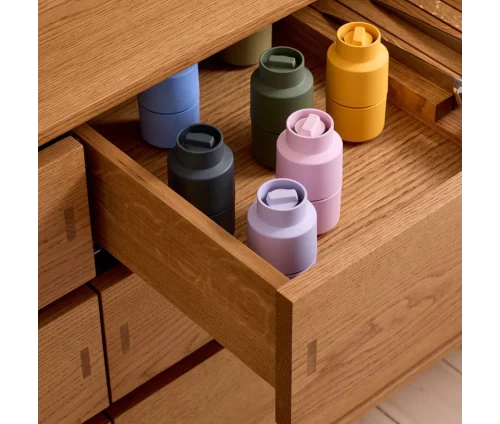 Οικολογικός μύλος αλατιού, πιπεριού και μπαχαρικών Billund της CrushGrind. Σε συρτάρι μαζί με άλλα χρώματα.