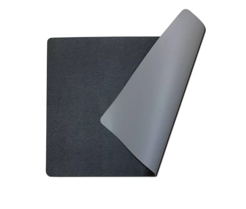 Σουπλά διπλής όψης Finesse Lunar, διαστάσεων 30x43 εκ., στις αποχρώσεις μαύρο και ανοιχτό γκρι, για κομψό στρώσιμο τραπεζιού.