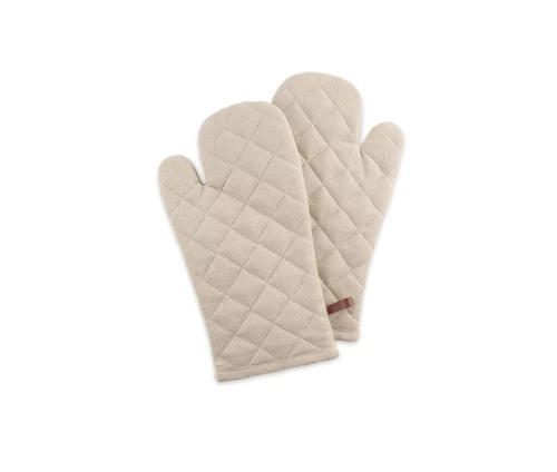 Δύο μπεζ καπιτονέ βαμβακερά γάντια φούρνου Finesse CHEF στην απόχρωση της άμμου (Richmond Canyon), με κομψό θηλάκι κρεμάσματος.