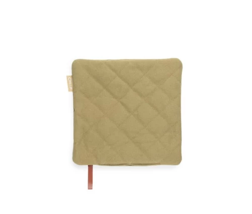 Λαδί βαμβακερή καπιτονέ πιάστρα Finesse CHEF BBQ (Oregano) με δερμάτινο θηλιάκι και υφασμάτινη ετικέτα CH&F.