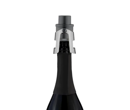 Innovine επαγγελματικό πώμα συντήρησης σαμπάνιας από ανοξείδωτο ατσάλι με αντλία πίεσης (κωδικός 12010), σε μπουκάλι αφρώδους οίνου.