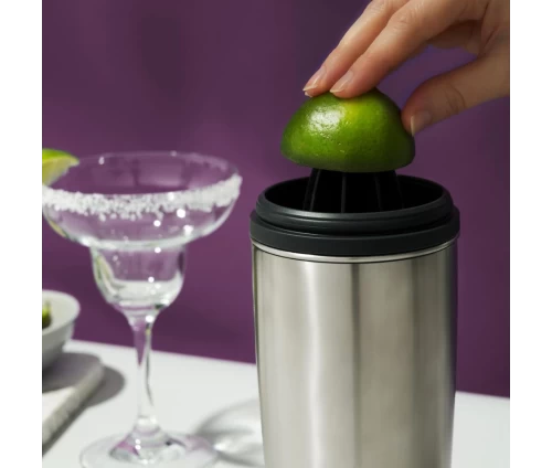 Innovine κομψό ανοξείδωτο cocktail shaker διπλού τοιχώματος με minimal σχεδιασμό (κωδικός 12041), ενσωματωμένο στυπτήριο.