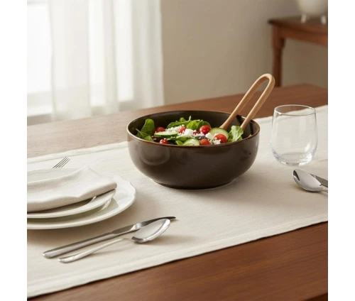 Lifestyle φωτογραφία: Σερβίρισμα σαλάτας σε κεραμική σαλατιέρα Terre Inconnue 22cm.
