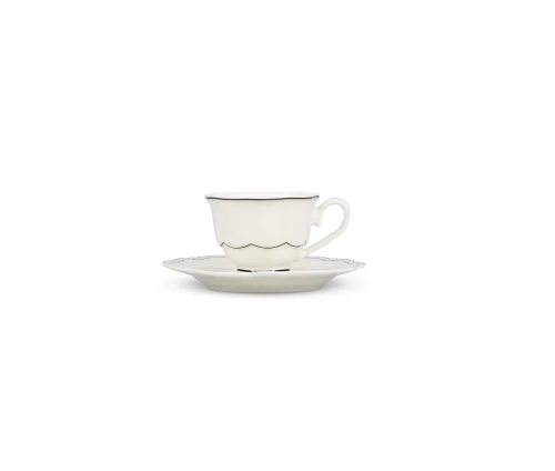 Σετ δύο μικρά λευκά φλιτζάνια espresso και πιατάκια Salt&Pepper Odette με μαύρο περίγραμμα και κυματιστό τελείωμα.