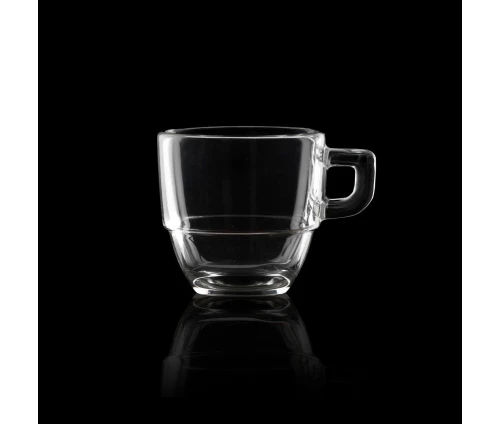 Κρυστάλλινο φλιτζάνι espresso RCR Caffè 80ml με εργονομική τετράγωνη λαβή σε σκούρο φόντο.