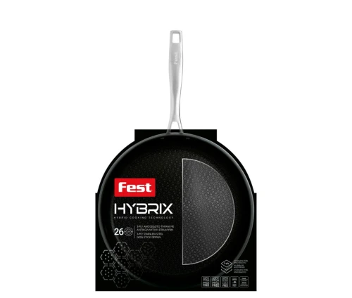 Το τηγάνι Fest Hybrix 26cm με τη συσκευασία του, που τονίζει την τεχνολογία 3-Ply.